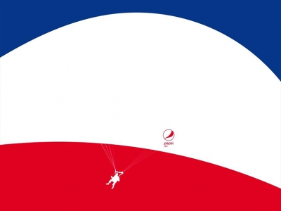 تصویر تبلیغاتی پپسی: احساس سبکی کن! چتربازی